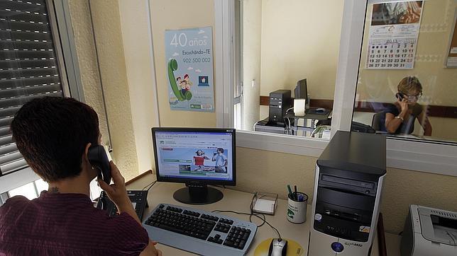 El Teléfono de la Esperanza es vital en estos tiempos de crisis