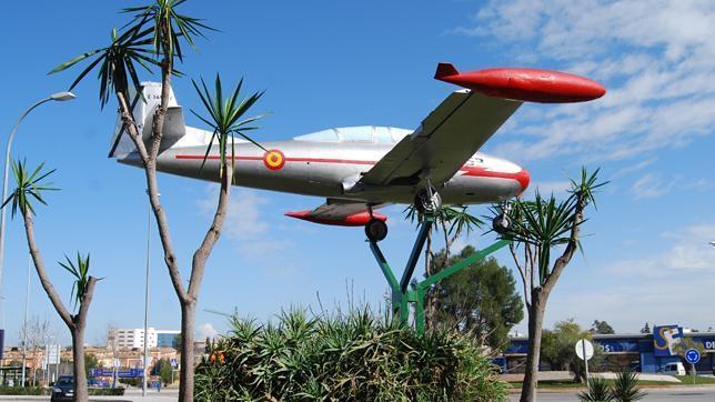 El Avion Anclado A Dos Hermanas