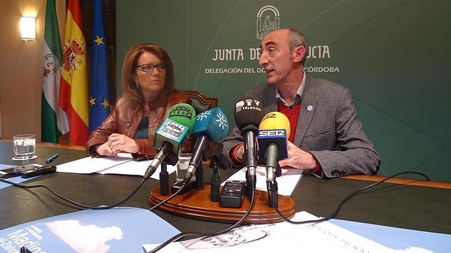 La delegada de Cultura y Educación, ayer, con el director de Medina Azahara