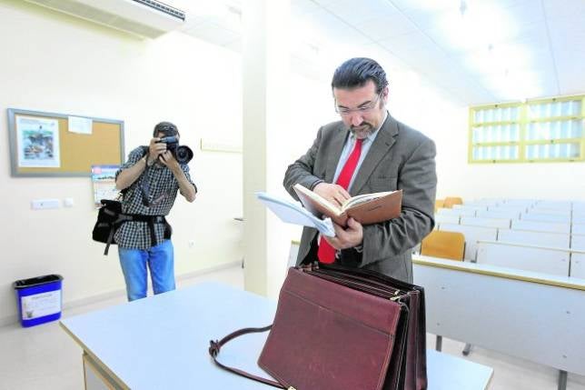 Eventuales del SAS preparan otra demanda por contratos ilegales