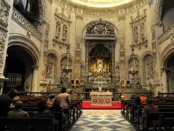 Las banderas inglesas de la Catedral