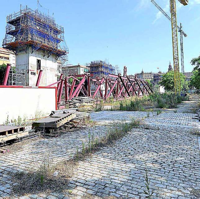 La Hispalense quiere dar uso al parking que hizo en el Prado