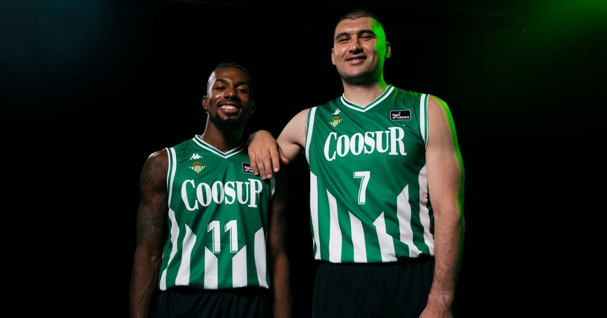 Las calzonas negras, la gran novedad en la equipación del Coosur Betis  2021-2022