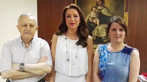 Representanets de la plataforma «Stop Impuesto Sucesiones y el Colegio de Procuradores
