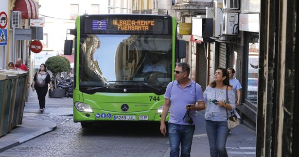 Un bus de Aucordoba en Alfonso XIII