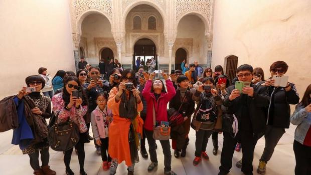 La Alhambra de Granada es uno de los monumentos más visitados de España