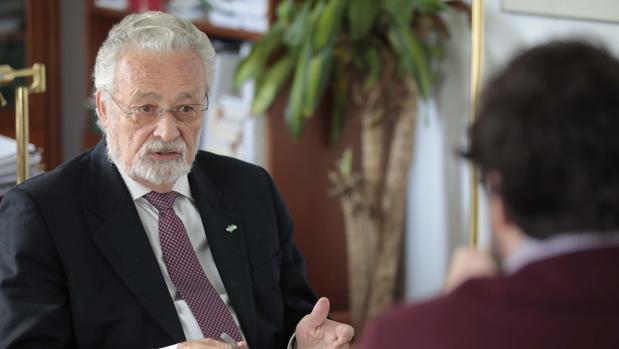 El Defensor del Pueblo, Jesús Maeztu, durante su entrevista con ABC