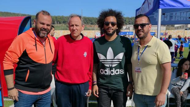 Marcelo junto a los organizadores del torneo en Posadas