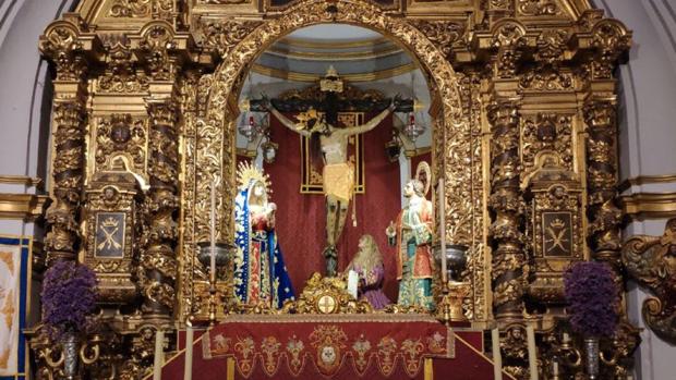 El Cristo de Gracia, repuesto al culto en su camarín