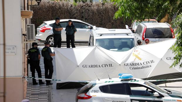La Guardia Civil investiga en el lugar de los hechos en Rute
