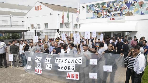 Manifestación de los trabajadores de ABB contra el ERE
