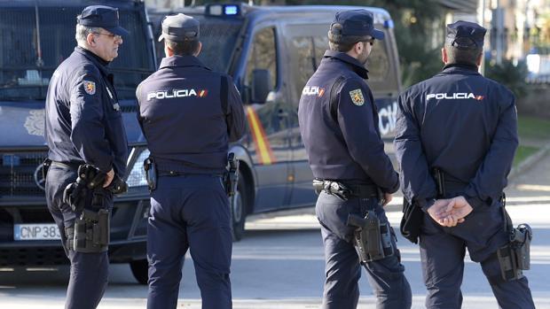 Agentes de la Policía Nacional