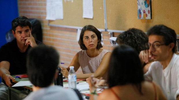 Liñán y García en una de las mesas de trabajo