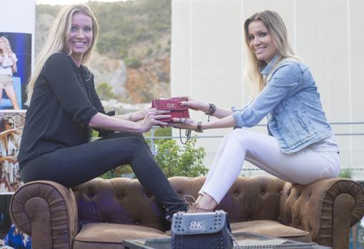 Báraba y nicole posan para ABC F. Silva