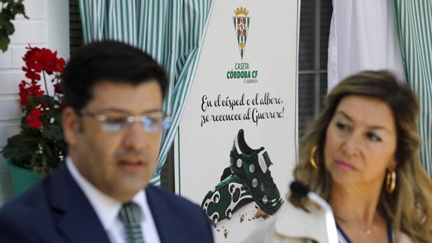 Entrenas escucha a León en una comparecencia