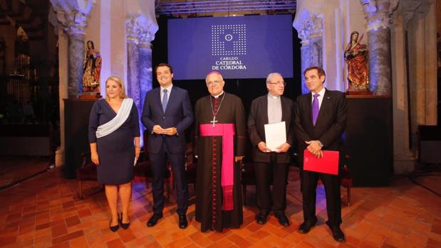 Las autoridades, durante la inauguración de la exposición