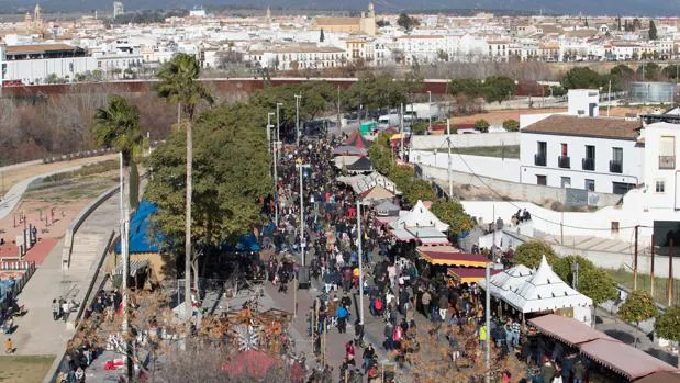 Resultado de imagen de El Mercado Medieval de Córdoba se celebrará los días 24, 25 y 26 de enero junto a la Calahorra