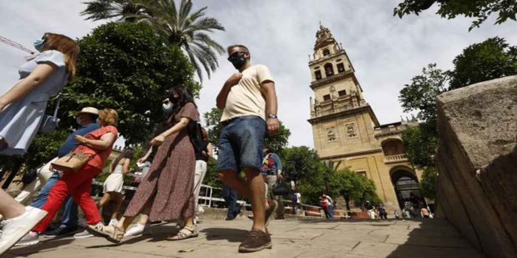 El tiempo en Córdoba Nubes y temperatura por encima de los 30 grados El tiempo en Córdoba Nubes y temperatura por encima de los 30 grados