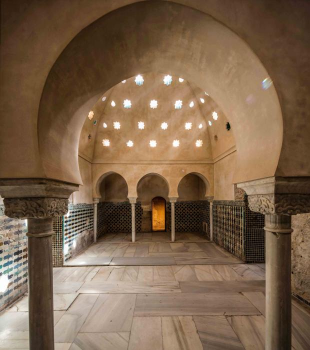 Baño Real de Comares de la Alhambra