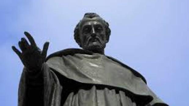 Estatua de Fray Luis de León en Salamanca