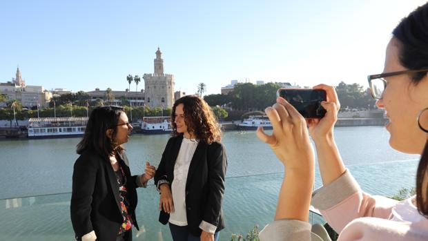 Nuria Lupiáñez y Verónica Durán, directoras de la Feria del Libro