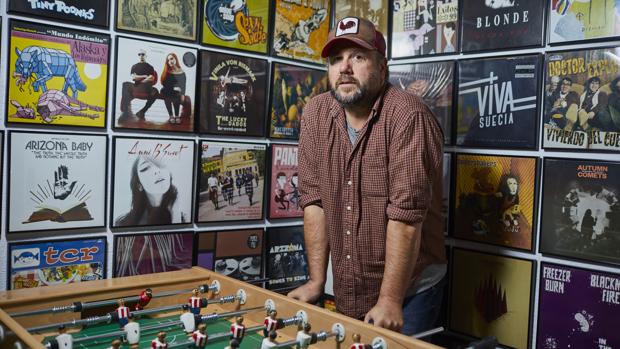 Ricardo Lezón, cantante y líder de McEnroe, en las oficinas de la discográfica Subterfuge, en Madrid