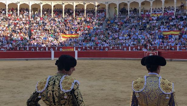 Los toreros locales Andrés Palacios y Rubén Pinar en la feria del año pasado