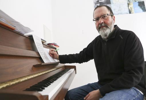 El compositor y Premio Nacional de Música César Camarero