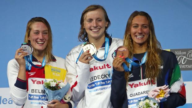 Mireia Belmonte, en el podio