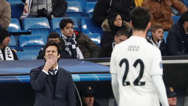 Solari gesticula tras una acción fallada del Real Madrid