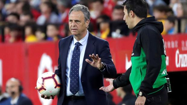 Caparrós, técnico del Sevilla