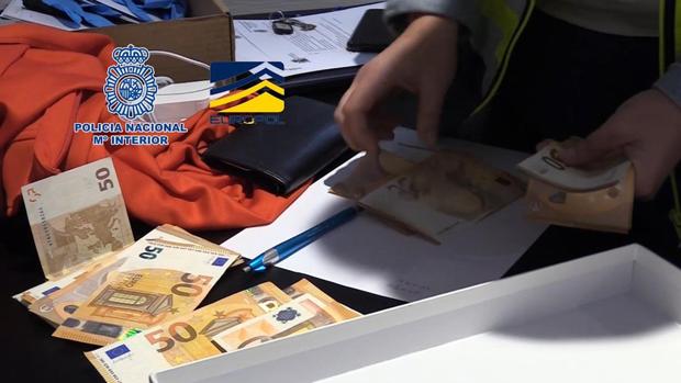 Imágenes de facilitadas por la Policia Nacional de la operación "Oikos"