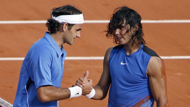 Federer felicita a Nadal en la final de 2006