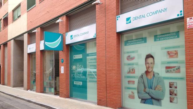 La red de clínicas odontológicas consta de centros propios y franquiciados