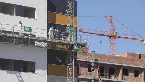 Del total de las viviendas transmitidas en mayo, el 17,6% son de nueva construcción, con un total de 8.303 transacciones (un 9,2% más)
