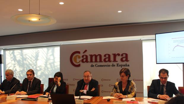 Conferencia de prensa para presentar la encuesta realizada por Sigma Dos para la Cámara de Comercio de España