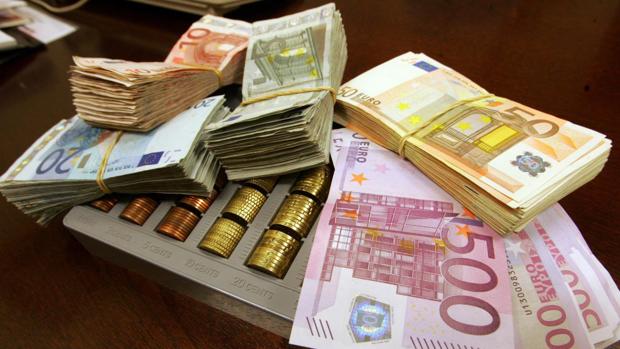 España prevé cerrar hoy su primera emisión sindicada del año, con la que intentará captar entre 7.000 y 10.000 millones.