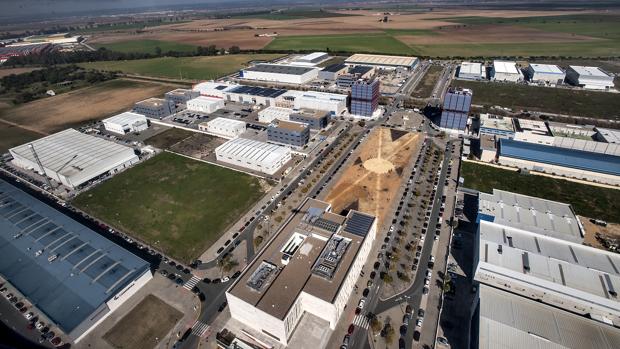 Panorámica del parque aeronáutico Aerópolis de Sevilla