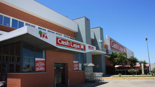 El grupo de Lepe tiene tres marcas: ElJamón (supermercados), Cash Lepe (cash & carry) y Maxico (gran formato)