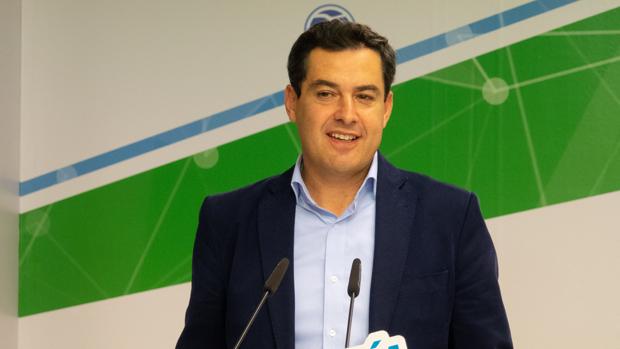 Juanma Moreno, candidato del PP a la Presidencia de la Junta, este lunes en Sevilla
