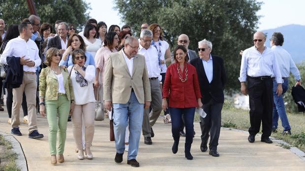 Isabel Ambrosio junto al resto de la candidatura del PSOE