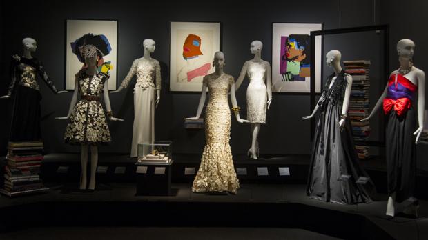 Una de las secciones de la exposición «Una crónica de moda. Colección Naty Abascal»
