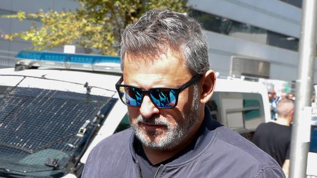 Miki Nadal, a su llegada al Juzgado