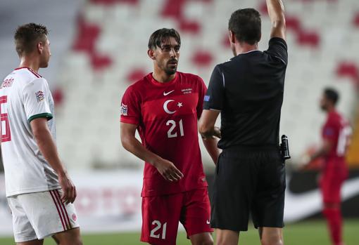 Suivez l'actualité du marché des transferts de Séville
- Championnat d'Europe 2020 Can Kahveci, avec l'équipe nationale turque