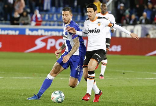 Suivez l'actualité du marché des transferts de Séville
- Championnat d'Europe 2020 Parejo, lors d'un match contre Valence