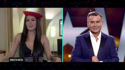 Miriam Saavedra conectó desde su hotel para dar la noticia