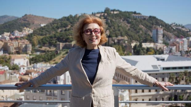 La actriz Julia Gutiérrez Caba recibe la Biznaga Ciudad del Paraíso del Festival de Málaga