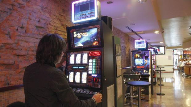 Un ciudadano chino fue asaltado tras ganar dos mil euros en un salón de juegos de Dos Hermanas