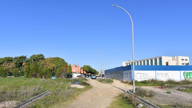La calle Isadora Duncan de Tomares, por la que se accederá directamente al metro de San Juan Alto