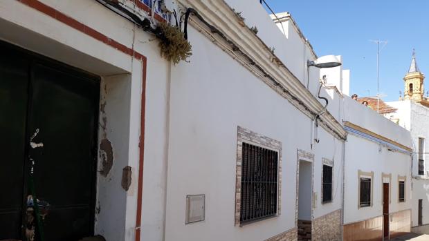 Los familiares del fallecido han tapiado la puerta para evitar que vuelva a ser ocupada